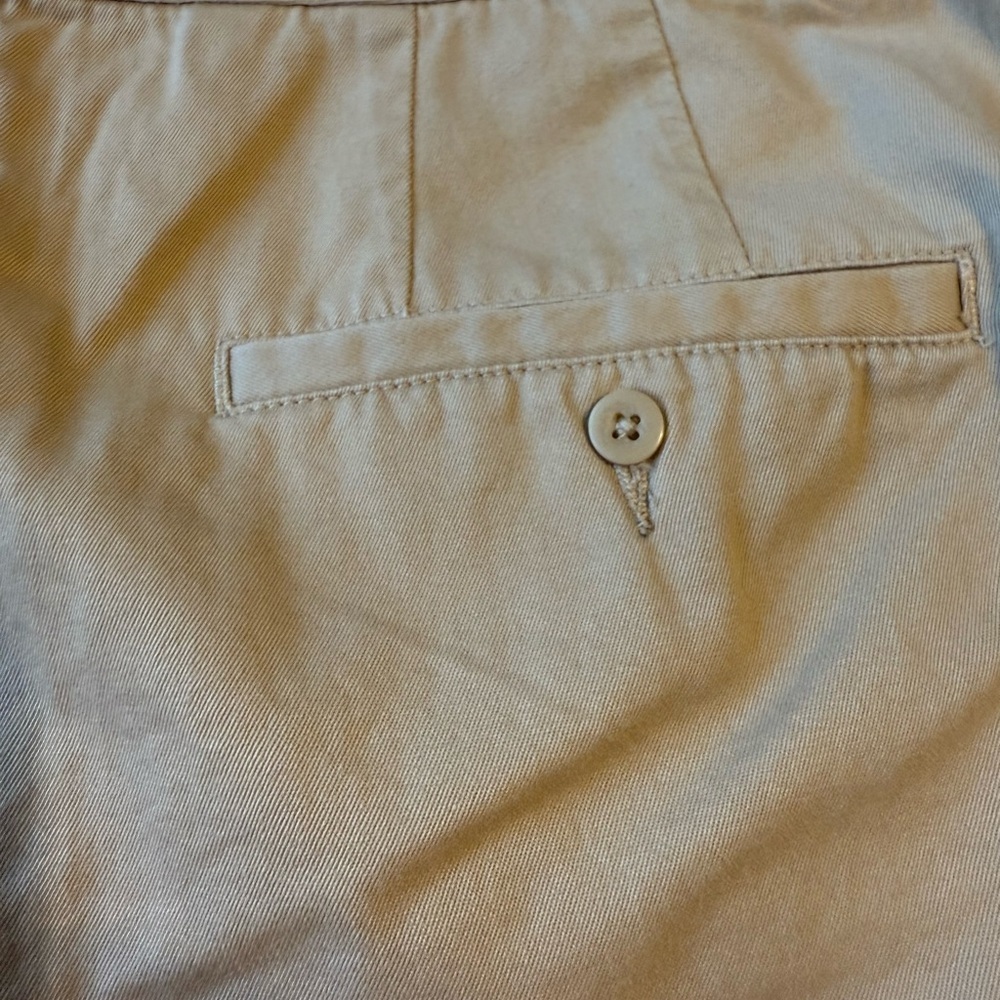 Eddie Bauer Tan Women's Shorts size 12 with pockets A18 - Picture 4 of 8